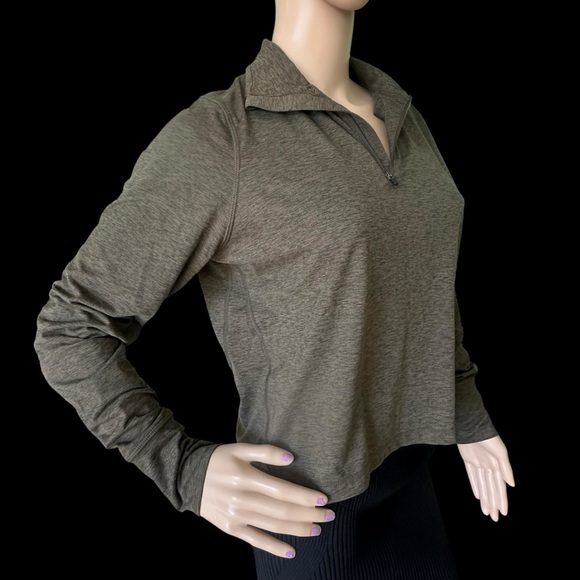 💪Vuori Cresent After Yoga 1/2 Zip Top💪 - Picture 2 of 10